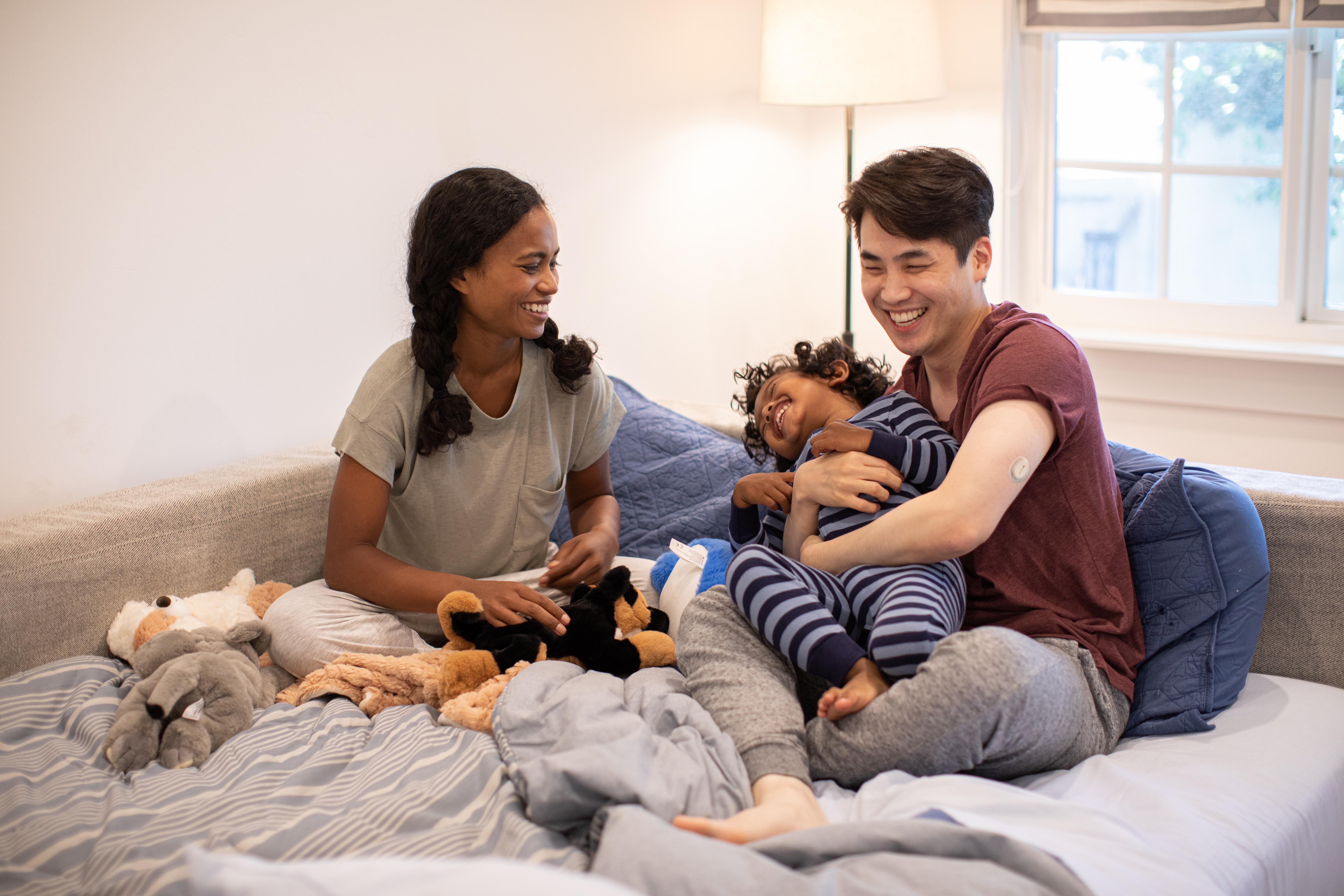 man-with-dexcom-g7-hugging-a-child